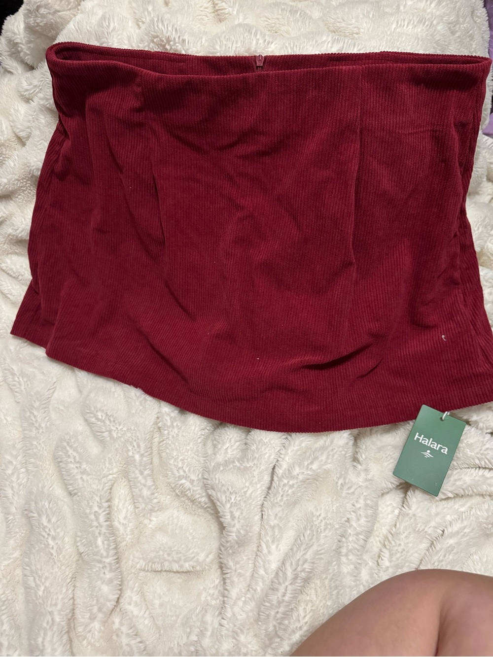 HALARA Burgundy Ribbed skort